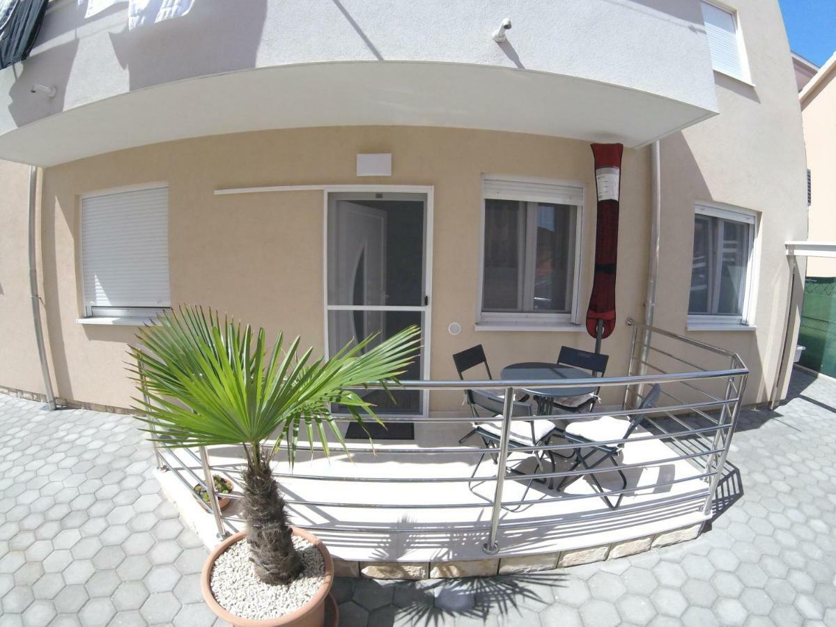 Apartments Babic Sukosan Exterior photo