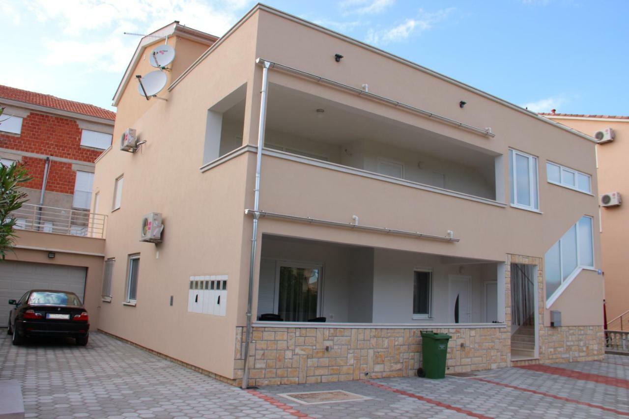 Apartments Babic Sukosan Exterior photo